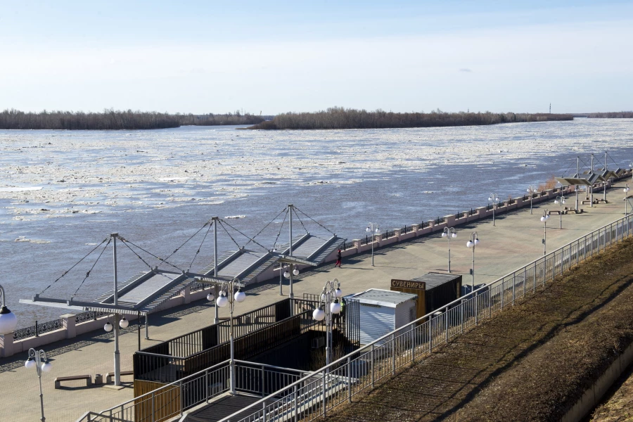 Ледоход в Барнауле, 9 апреля 2026. 