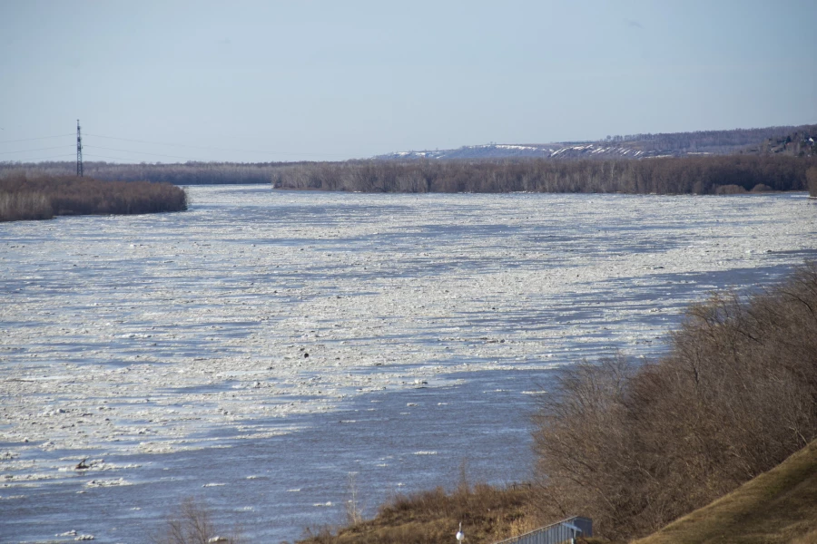 Ледоход в Барнауле, 9 апреля 2026. 