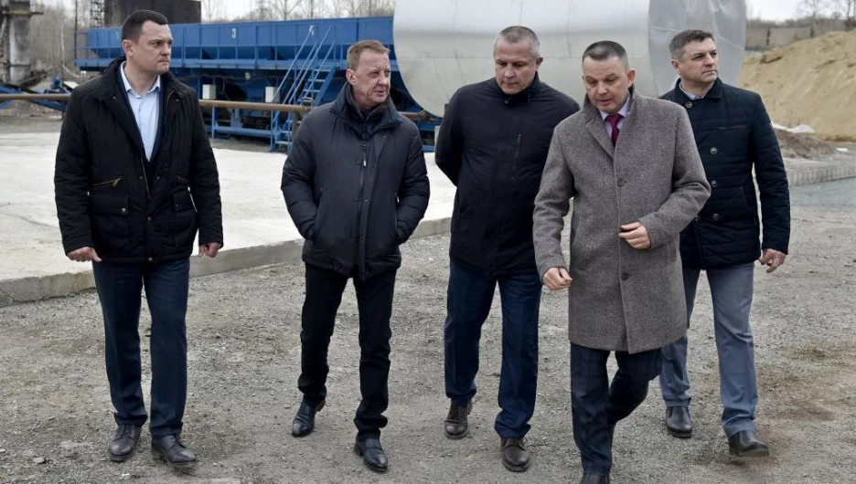 Глава Барнаула оценил готовность асфальтобетонного завода к началу ремонтного сезона.
