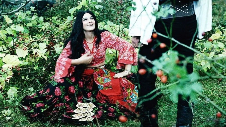 "Табор уходит в небо".