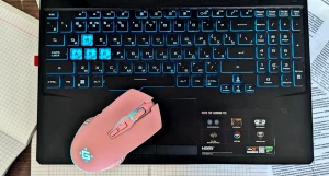 Ноутбук, IT-технологии, программирование. 