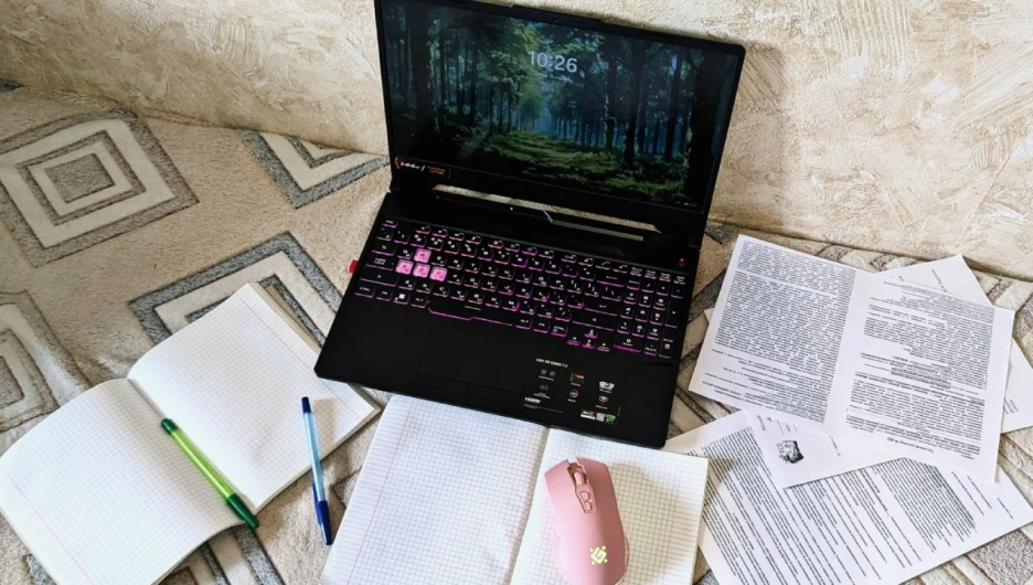 Ноутбук, учеба, образование.