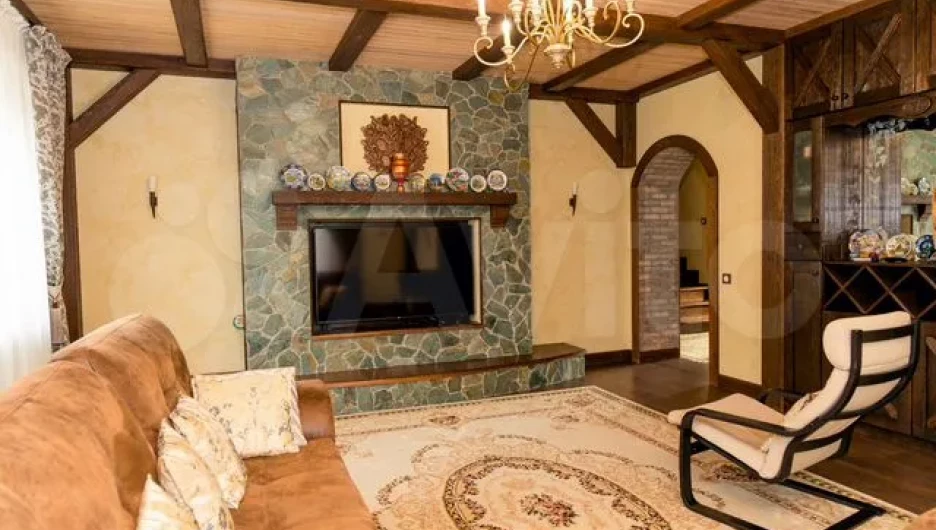 Коттедж с кабинетом в «бане».