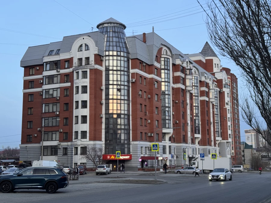 Пр. Комсомольский, 40. Работа Евгении Реутовой.