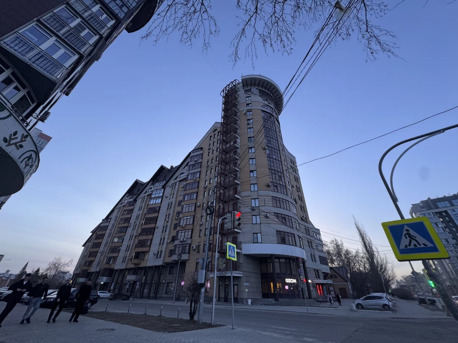 Пр. Комсомольский, 49. Работа Евгении Реутовой.