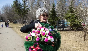 Власихинское кладбище в Родительский день, апрель 2026. 
