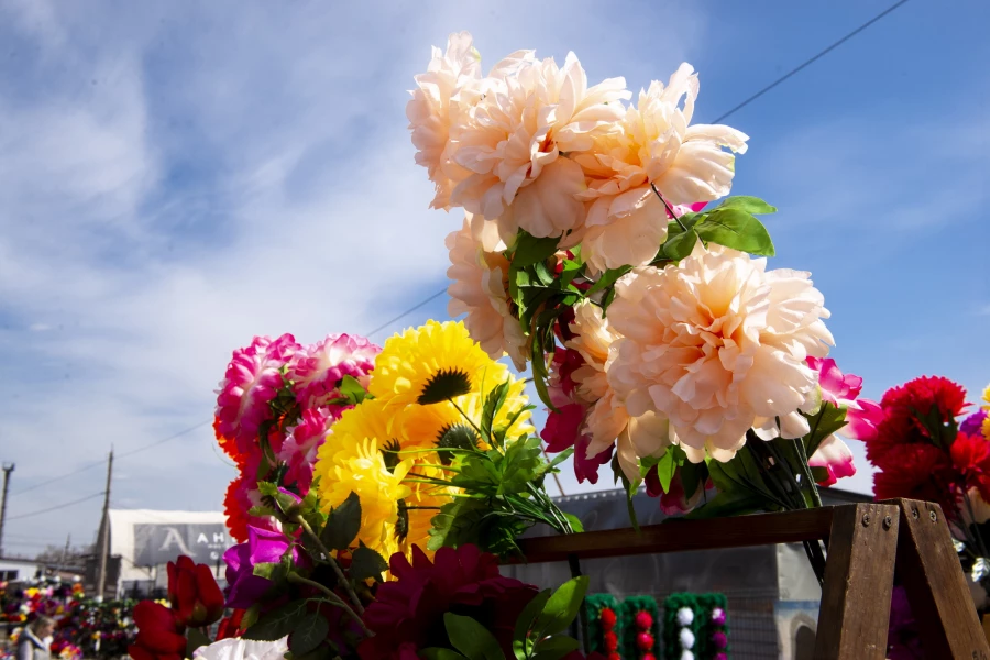 Власихинское кладбище в Родительский день, апрель 2026. 