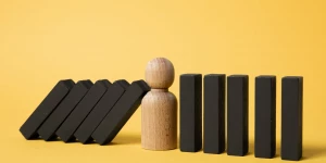 Деревянные фигурки.