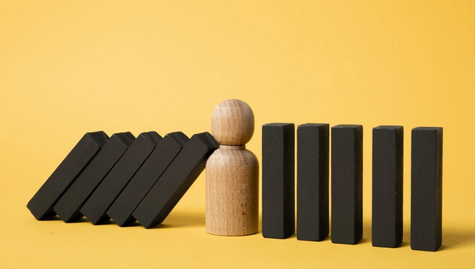 Деревянные фигурки.