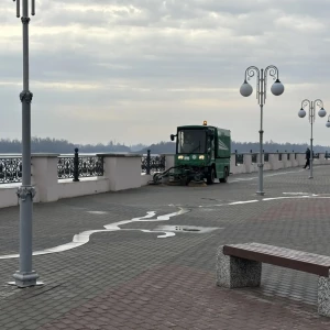 В Барнауле начали подготовку площадок к майским праздникам