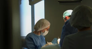 Проглотившего десяток магнитов ребенка спасли в Барнауле