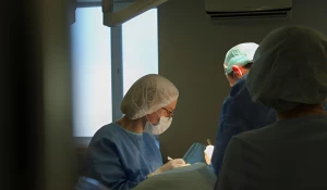 Проглотившего десяток магнитов ребенка спасли в Барнауле