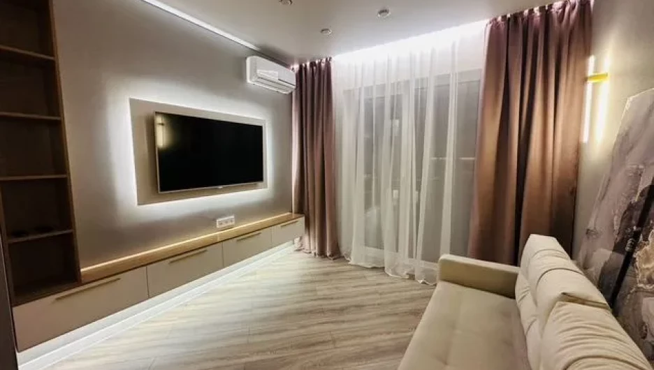 Квартира бизнес-класса с «подсветками» в Барнауле.