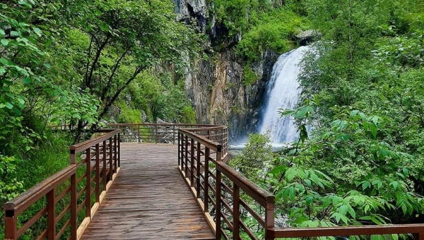 Водопад Корбу.