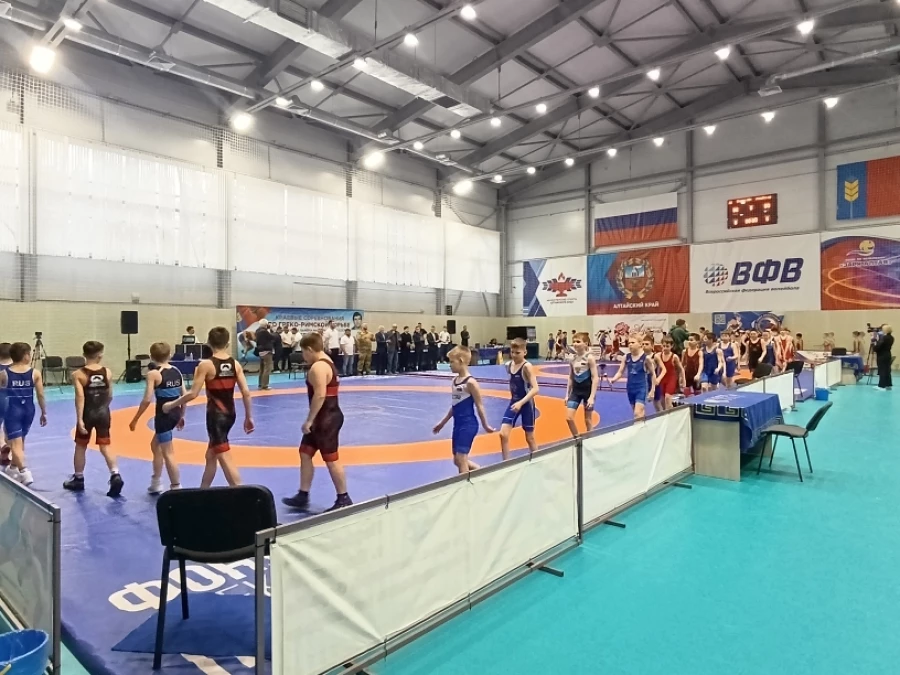 Первые краевые соревнования по греко-римской борьбе среди подростков, посвященные памяти мастера спорта СССР, детского тренера Виктора Селиванова.