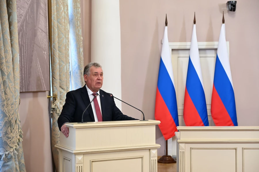 Александр Романенко.