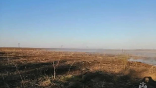 Пожар в районе села Веселоярск.