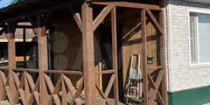 Дача с лужайкой для отдыха и огородом.