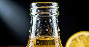 Лимонад. Безалкогольные напитки. Бутылка.