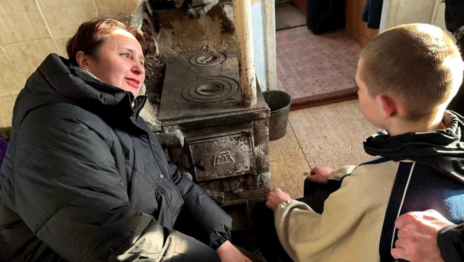 В селе Жилино соседи помогают братьям, оставшимся без взрослых.