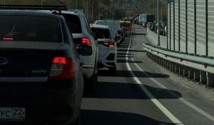 Пробка на выезде из Барнаула.