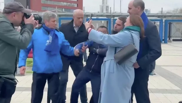 Момент нападения на Дениса Паслера.