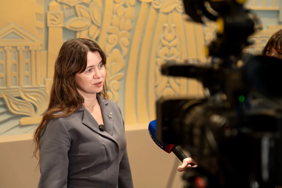 Елена Безрукова.
