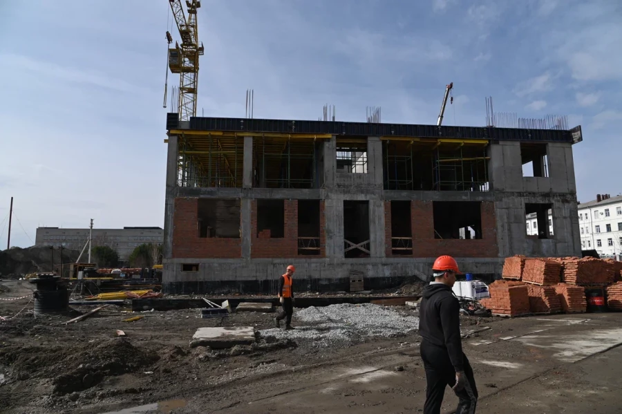 Строительство поликлиники в Каменском районе