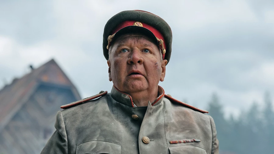 Кадр из фильма "Август".