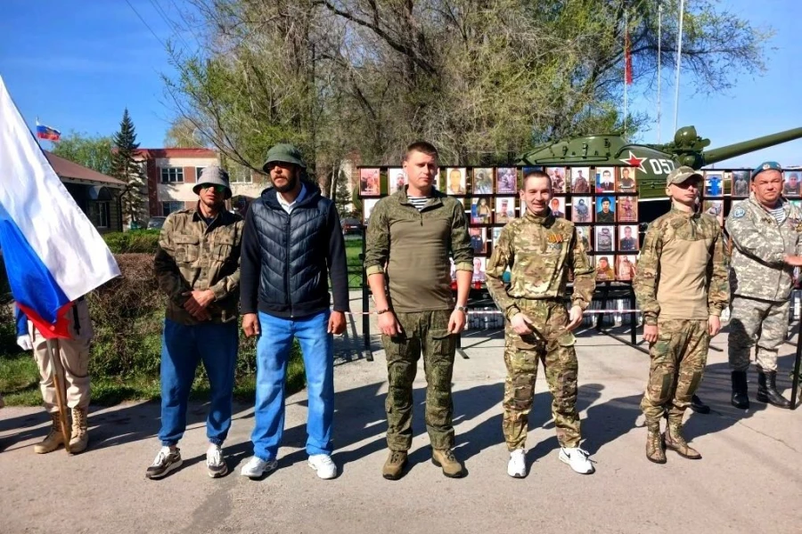 На Мемориале Славы в селе Родино прошло праздничное мероприятие, посвященное отправке груза военнослужащим в зону СВО.