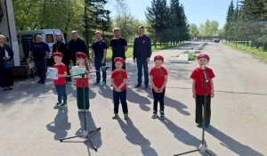 На Мемориале Славы в селе Родино прошло праздничное мероприятие, посвященное отправке груза военнослужащим в зону СВО.