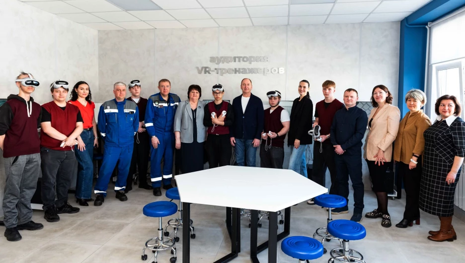 Алтай-Кокс оснастил современным оборудованием учебный VR-класс для студентов в Заринском политехническом техникуме.