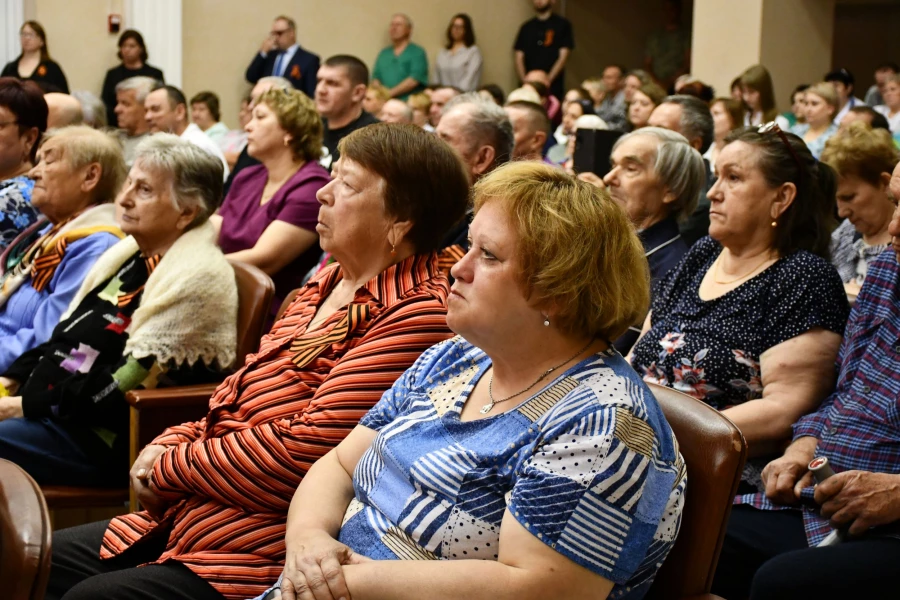 Концерт в краевом госпитале для ветеранов войн в честь Дня Победы.