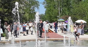 Фонтан в парке Барнаула.
