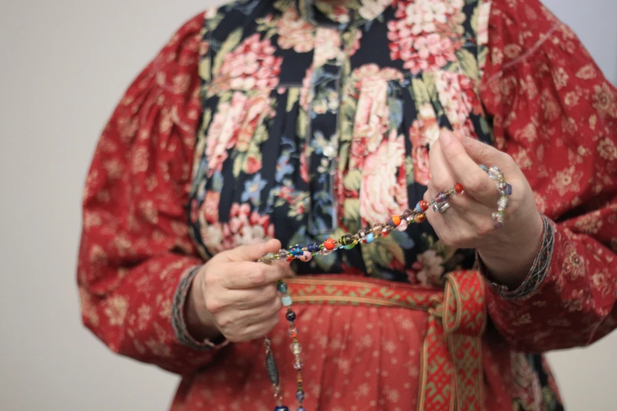 Ирина Красильникова. Элементы русского народного костюма.