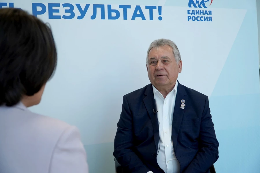 Александр Романенко на отчетно-программном форуме сибирских единороссов «Есть результат!» в Омске.