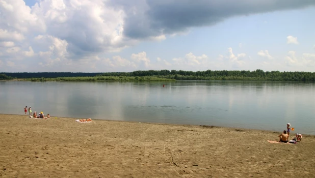 Пляж. Отдых. Лето. Купание. 