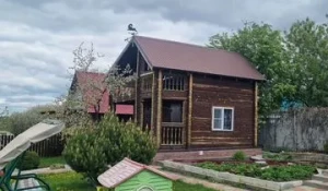 Деревянный дом под Барнаулом.
