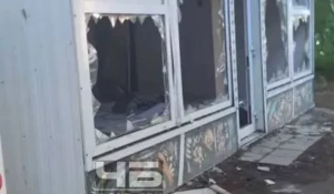 Пристанище бездомных в заброшенном здании Барнаула.