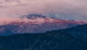 Луна и закат на Алтае.