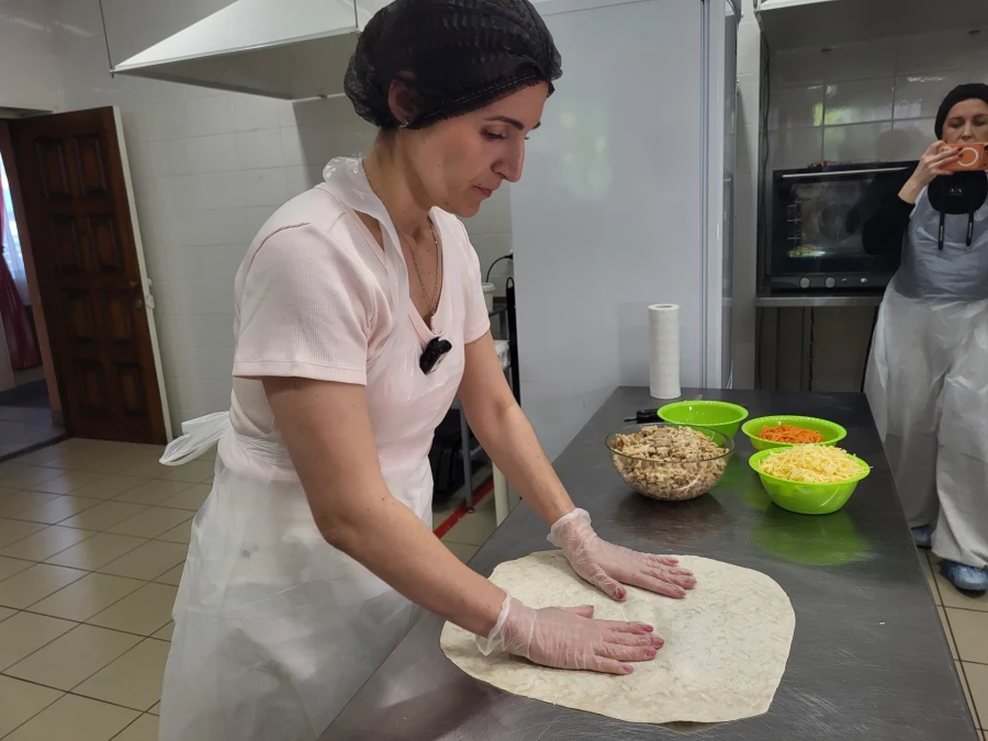 Мастер-класс по приготовлению шаурмы с Анной Захарьевой