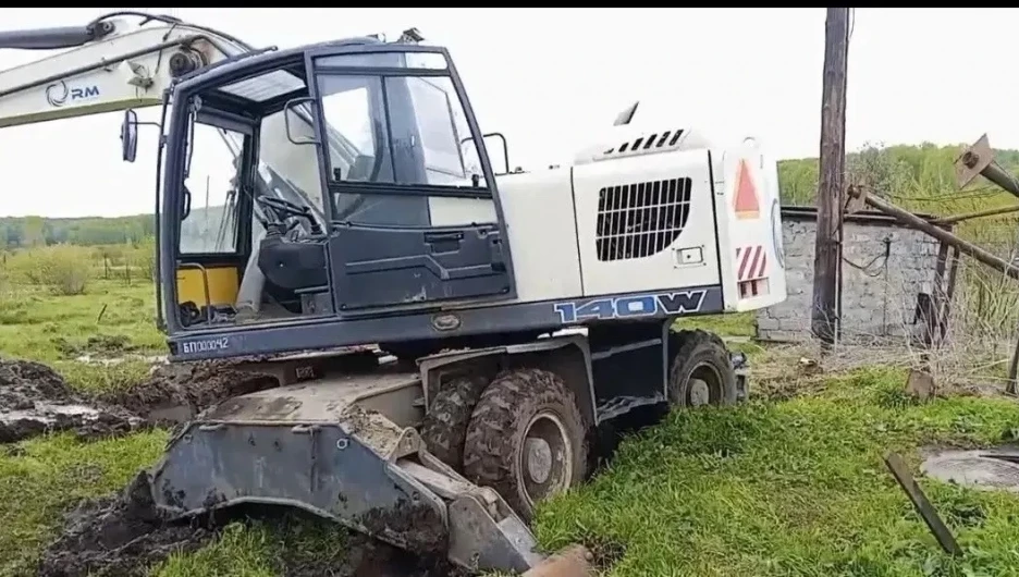 Ремонт водопровода в селе Новокаменка 