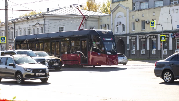 Общественный транспорт, автобус, дорога, маршрутка, город