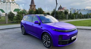 Премиальный Li L7 кислотного окраса продают в Барнауле.