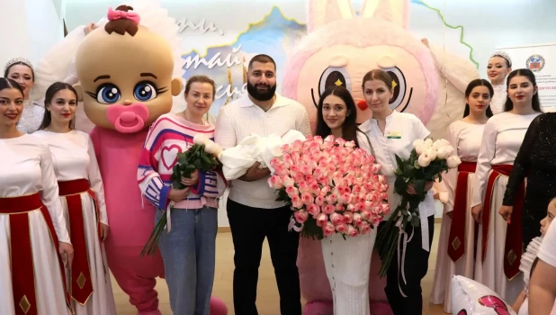 В барнаульском перинатальном центре прошла необычная выписка.