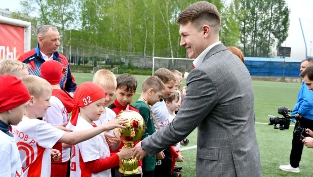 Дениса Голобородько назначили руководителем партпроекта «Детский спорт» в Алтайском крае.