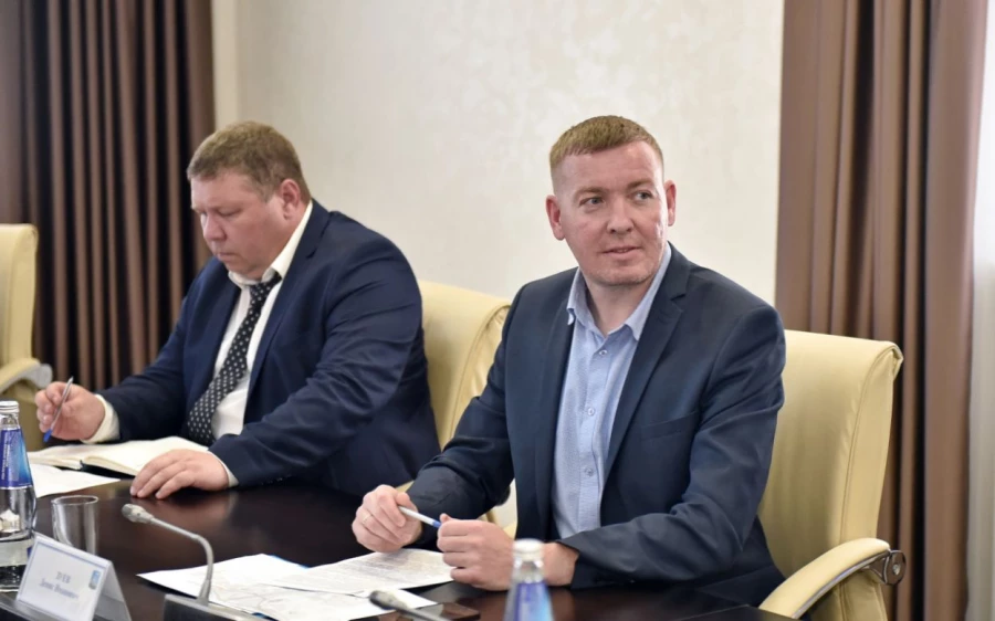 Совещание по вопросу реализации закона об ответственном обращении с животными в Администрации Барнаула.