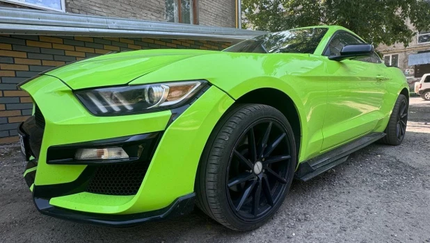 Яблочный Ford Mustang, который дарит незабываемые ощущения, продают в Барнауле
