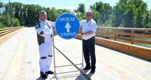 Торжественная церемония запуска движения по отремонтированному мосту через реку Алей в селе Устьянка Локтевского района Алтайского края.