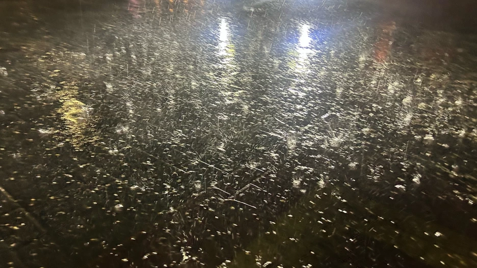 Барнаул во время дождя ночью.